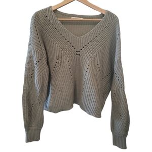 Moon & Madison knitted sweater v-neck cozy layering